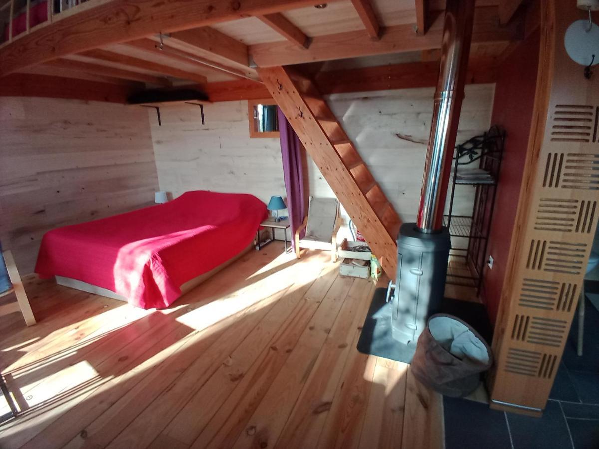 Maison Dans Un Ecrin De Verdure Saint-Leon-sur-Vezere Exteriör bild