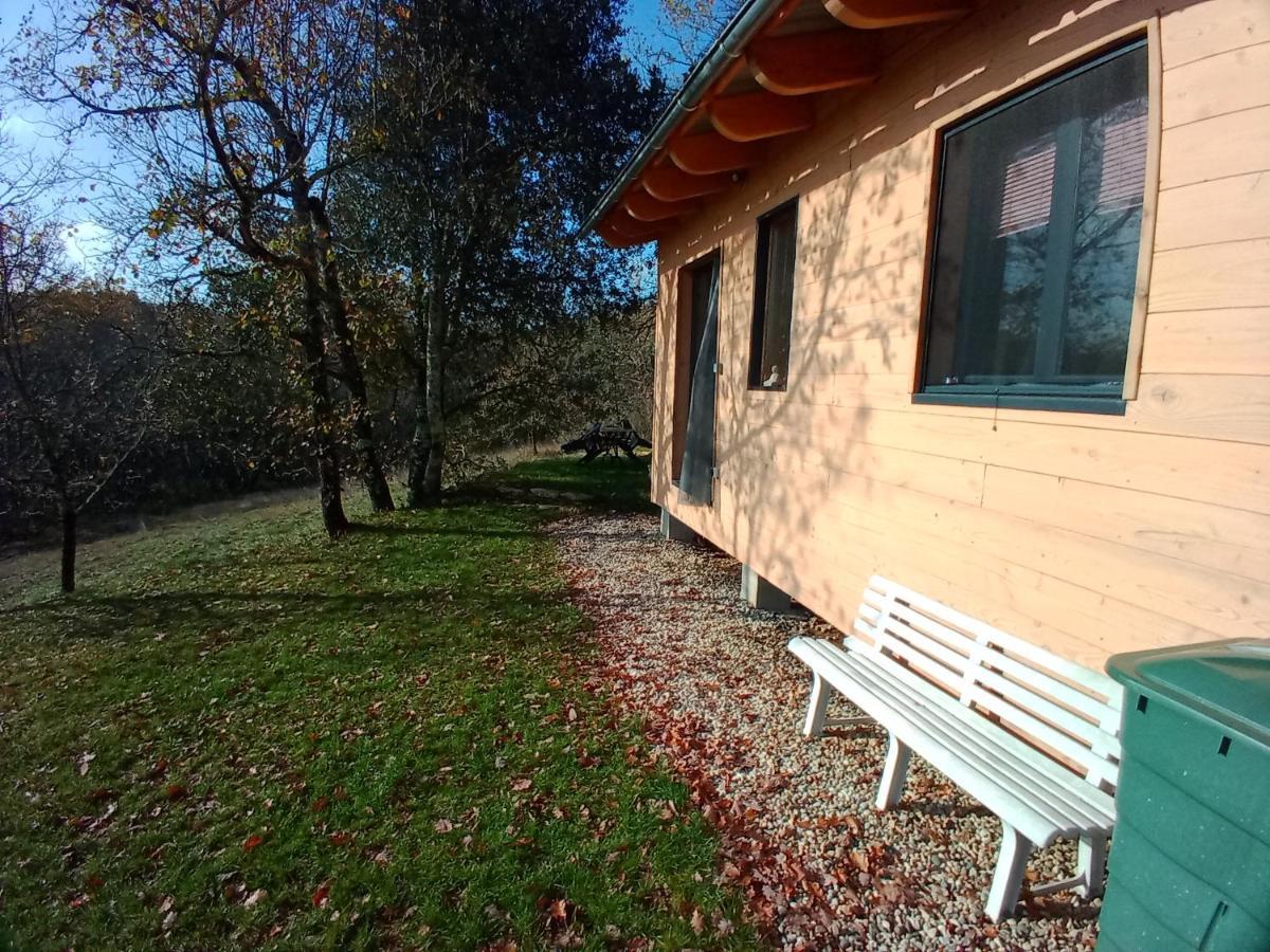 Maison Dans Un Ecrin De Verdure Saint-Leon-sur-Vezere Exteriör bild